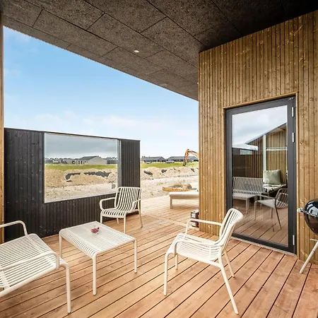 בית נופש Ulken 10 *